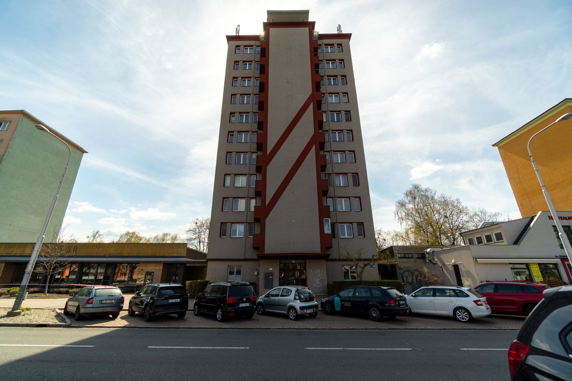 Prodej bytu 3+1(59m2) s balkónem na Hlavní třídě, Ostrava - Poruba - REZERVÓVÁNO